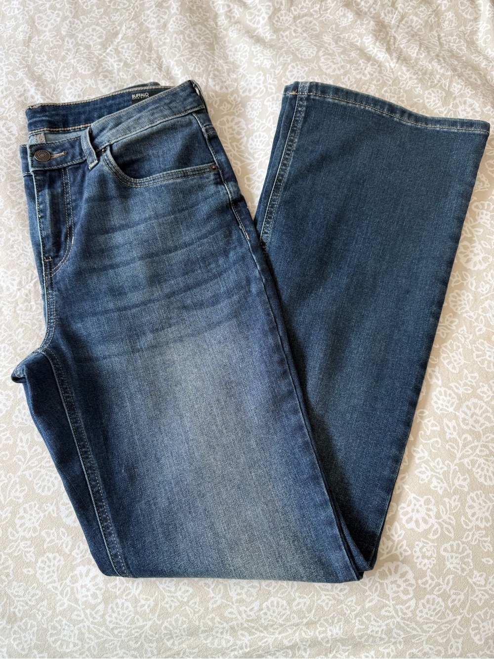 Buffalo David Bitton Queen Mid Rise Bootcut Jeans, Size 31, Medium Wash